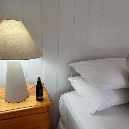 Nest - Charming, Comfortable Coastal Villa Порт Феъри Екстериор снимка