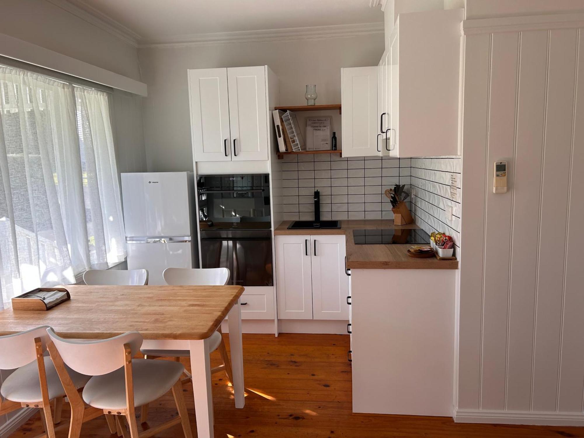 Nest - Charming, Comfortable Coastal Villa Порт Феъри Екстериор снимка
